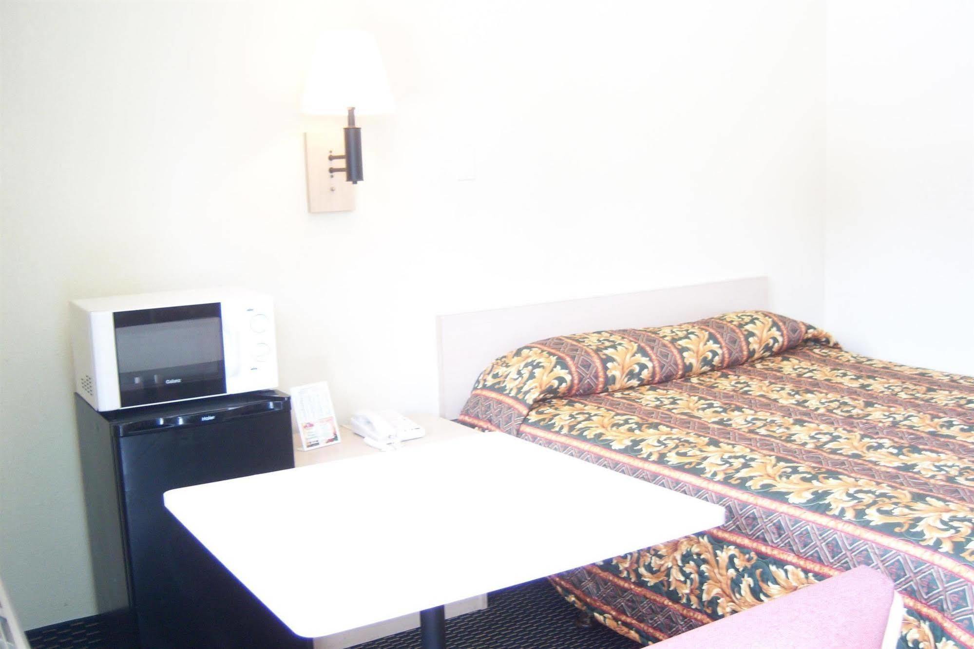 Americas Best Value Inn & Suites Macon Kültér fotó
